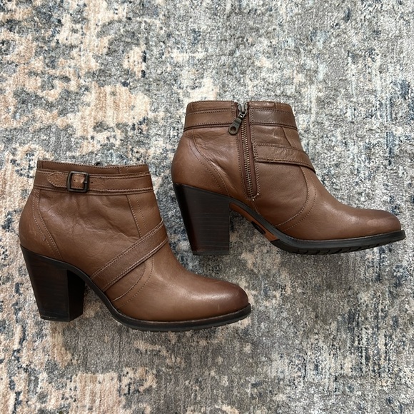 Ariat booties - Picture 2 of 10